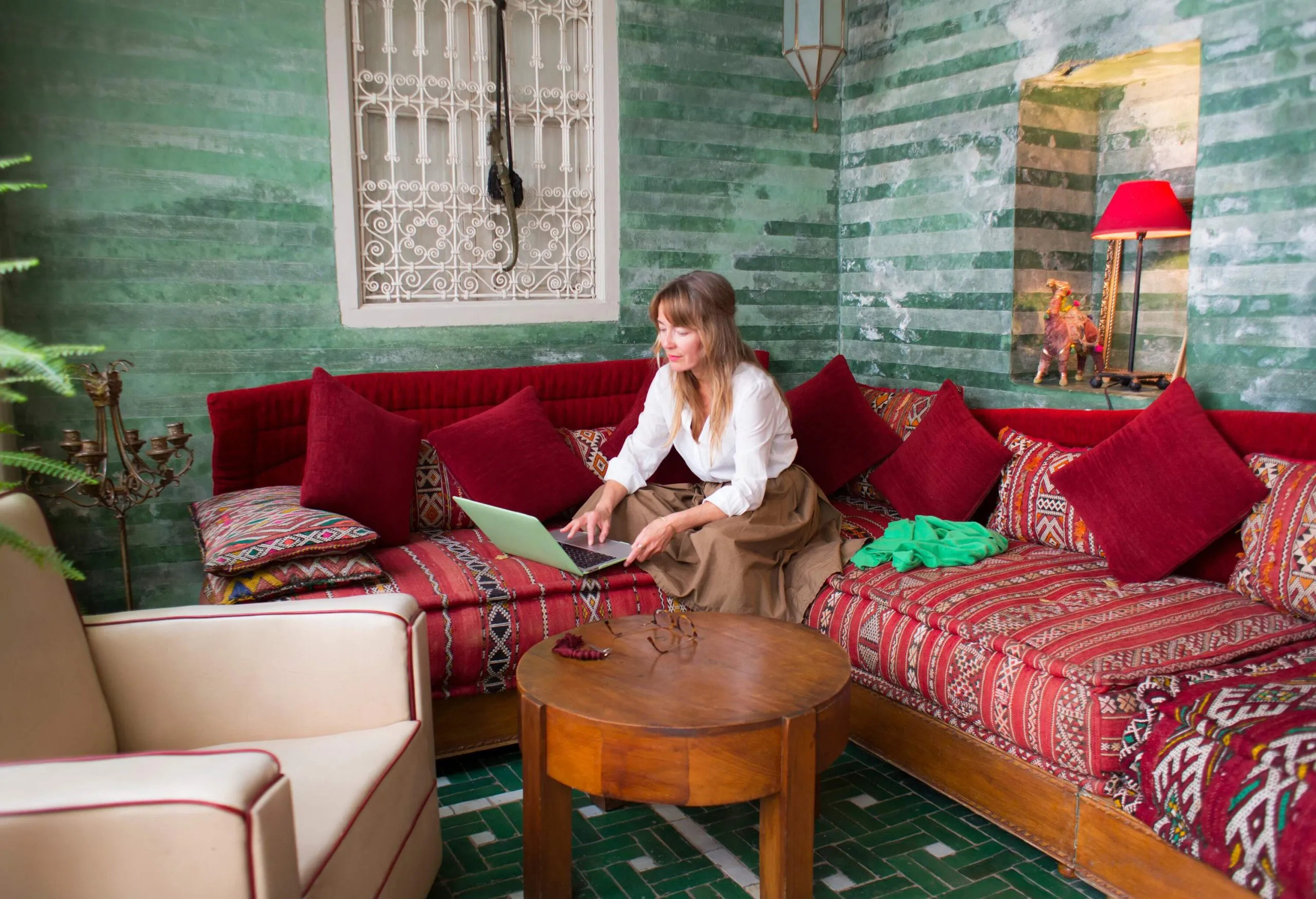 An experienced travelers guide to working from a hotel