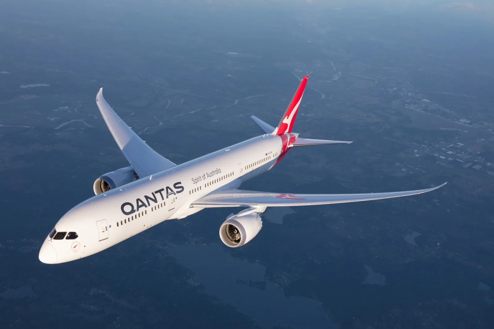 Qantas scraps Russian flight paths for London services